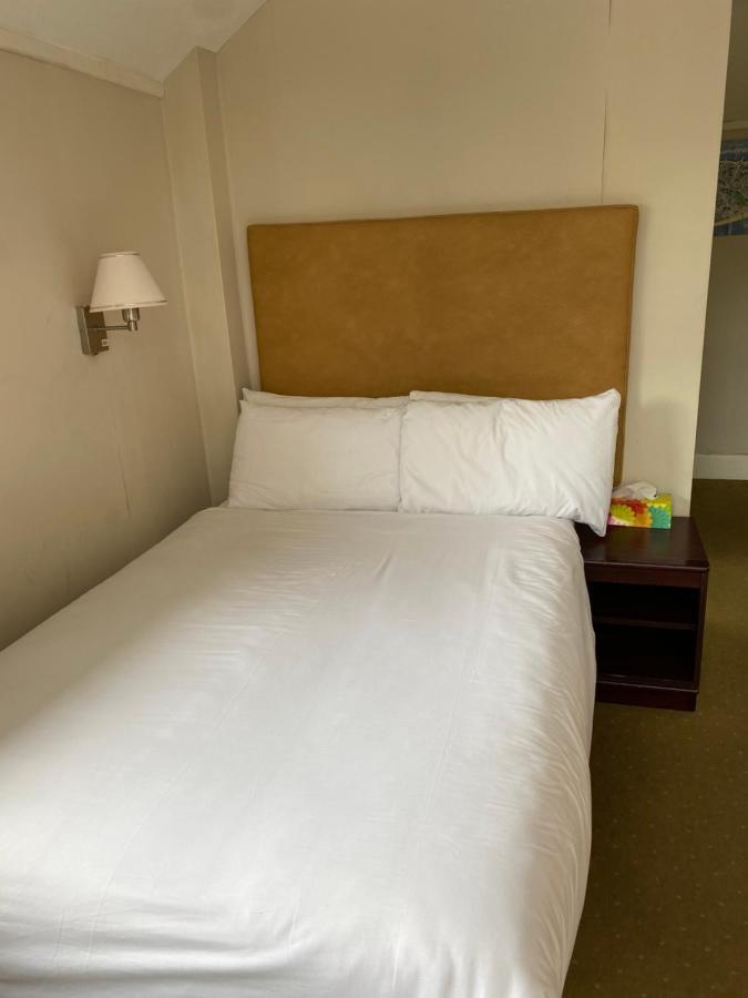 בורנמות' Hinton Firs Hotel מראה חיצוני תמונה