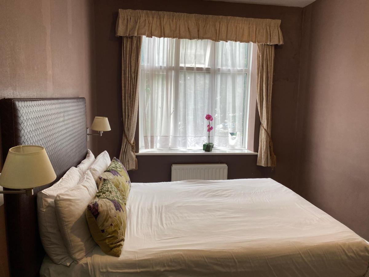 בורנמות' Hinton Firs Hotel מראה חיצוני תמונה
