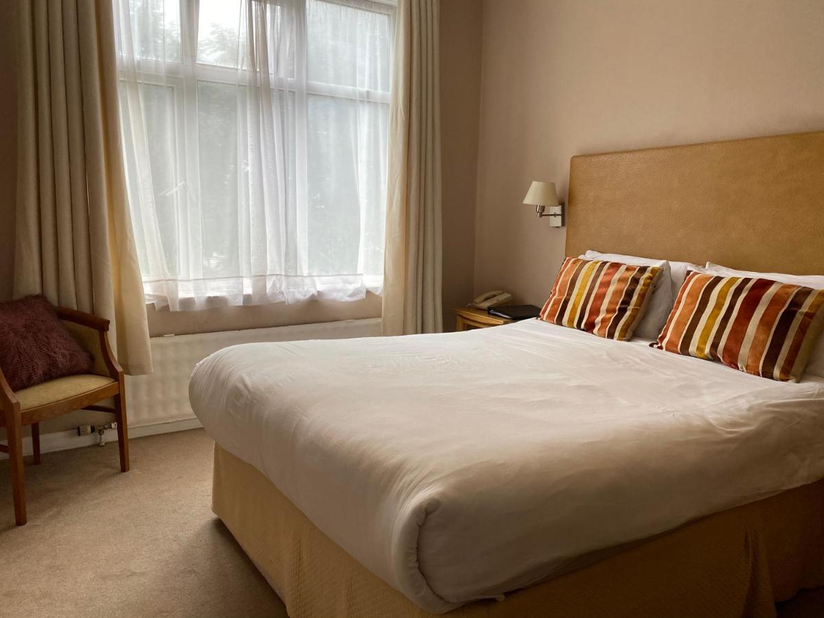 בורנמות' Hinton Firs Hotel מראה חיצוני תמונה