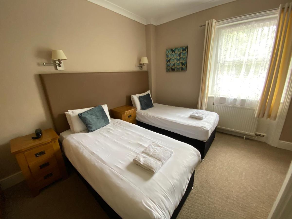 בורנמות' Hinton Firs Hotel מראה חיצוני תמונה