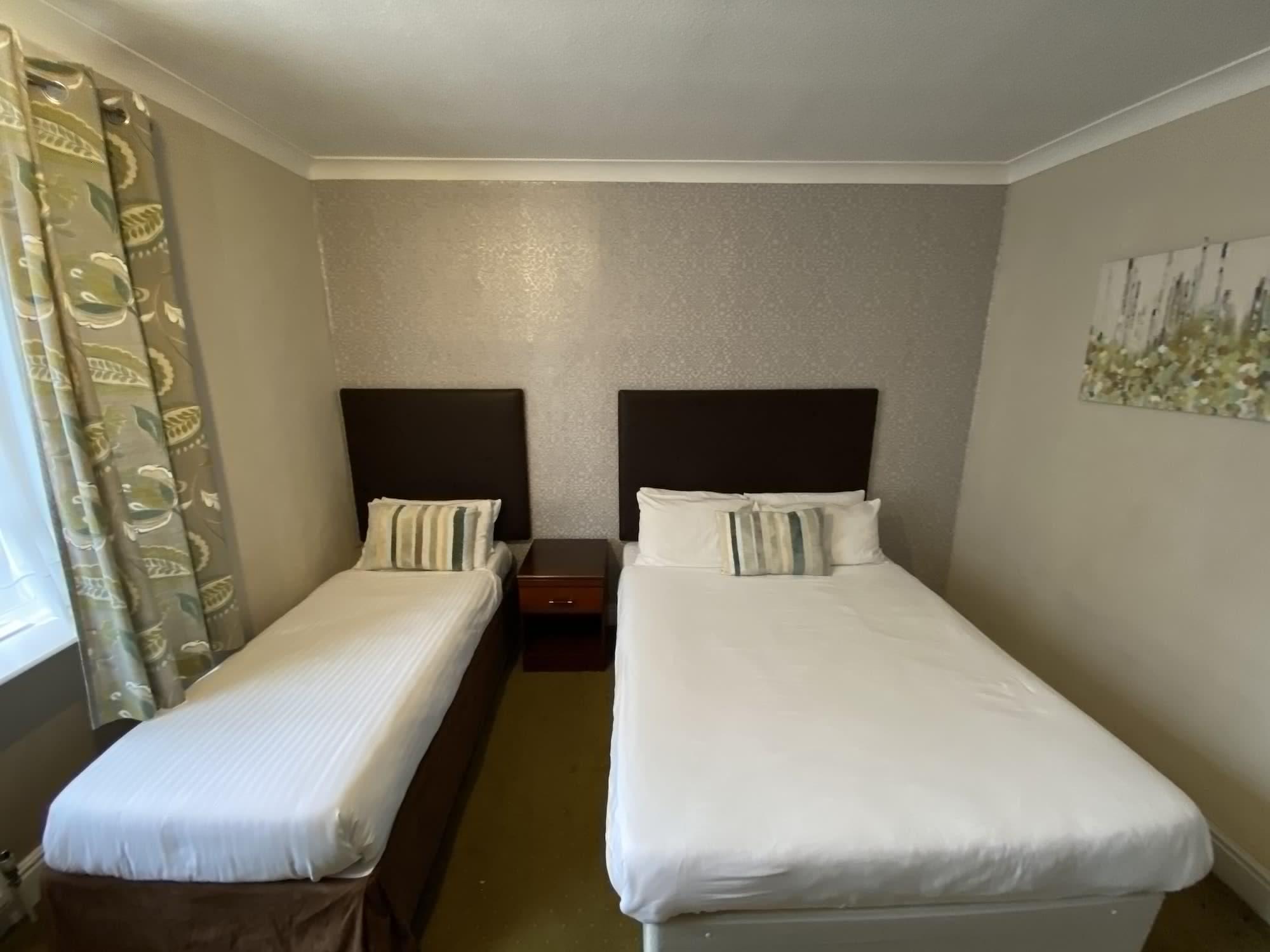 בורנמות' Hinton Firs Hotel מראה חיצוני תמונה